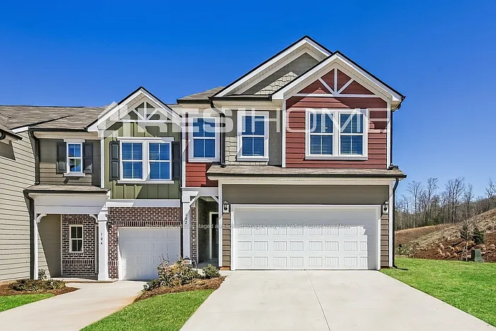 138 Aurora Ln — Photo 1