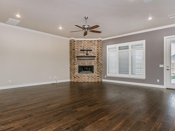 005_Living Room