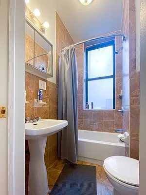 Rented by Compass | media 22