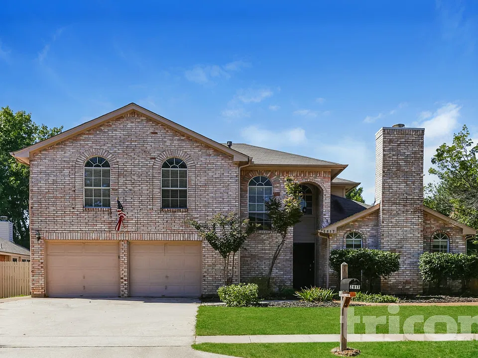 2817 Laurel Hill Dr