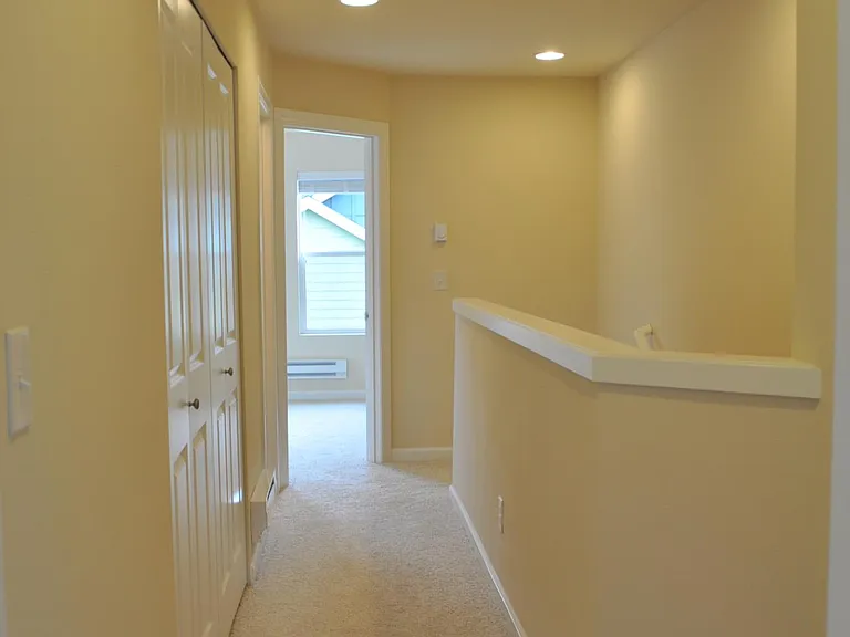 2544 NE Mulberry Walk — Photo 12