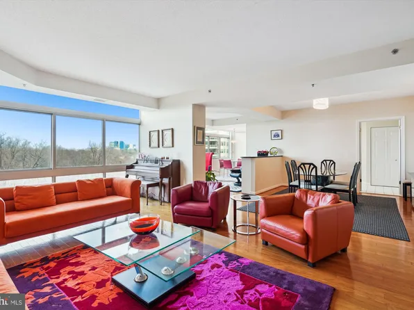 5610 Wisconsin Ave APT 1001, Chevy Chase, MD 20815