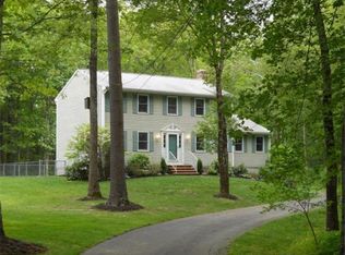 28 Poppy Ln, Dracut, MA 01826