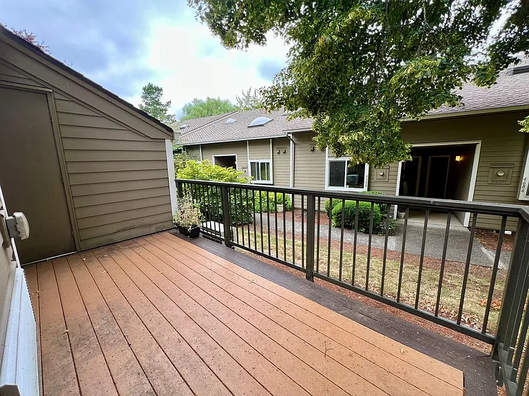 4656 SW Comus Pl — Photo 24