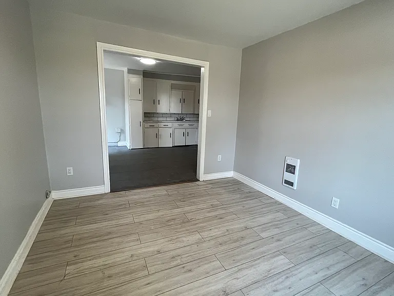 807 Wellington Ave #1 — Photo 5