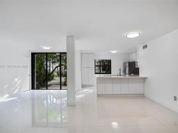 3545 Magellan Cir #3565, Aventura, FL 33180