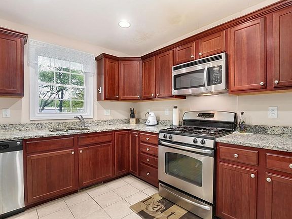 5th image of 46 Camden St #46