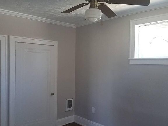 4th image of 14308 Lake Shore Blvd
