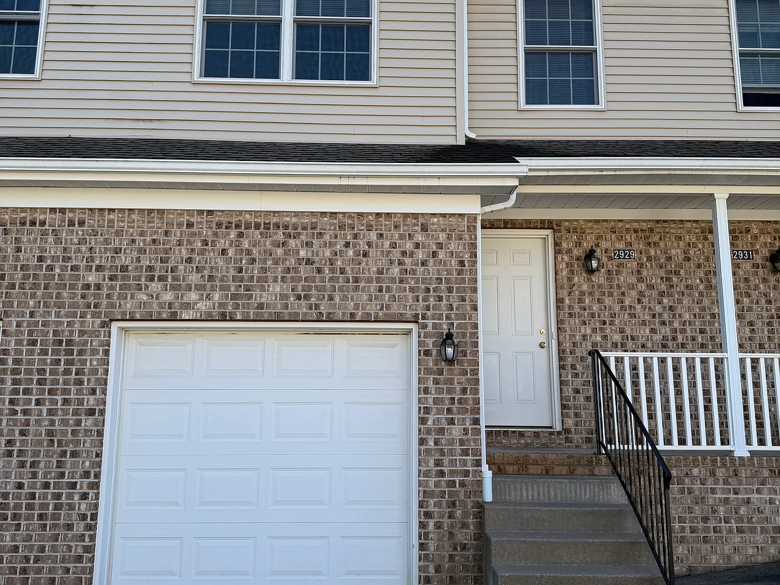 2 bed, 1.5 bath, 1300 sqft, $1,550 — Photo 2