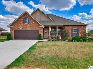 17111 Fieldway Cir, Harvest, AL 35749