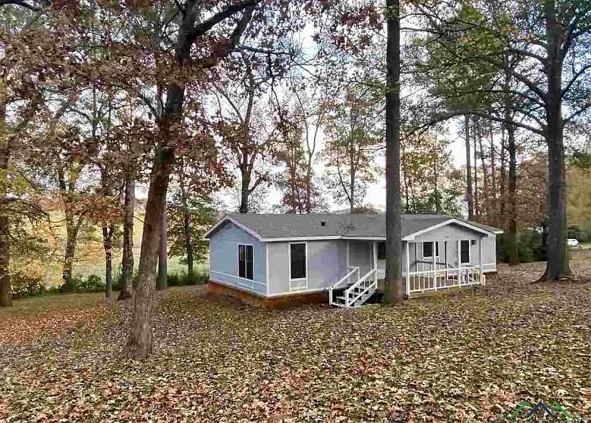 3 bed, 1240 sqft, $1,375 — Photo 2