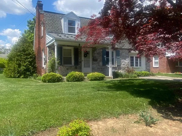 212 Penn Ave, Ephrata, PA 17522