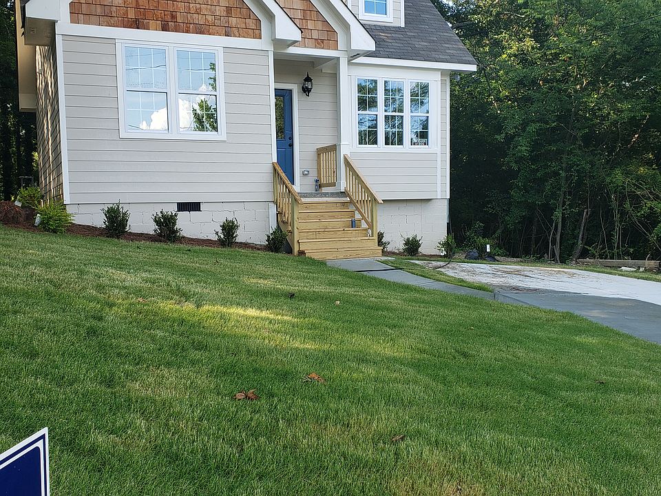 2nd image of 4041 Waits Ave SW