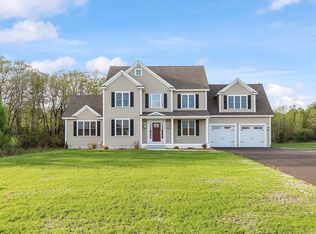 33 Bluebird Ln, Groton, MA 01450