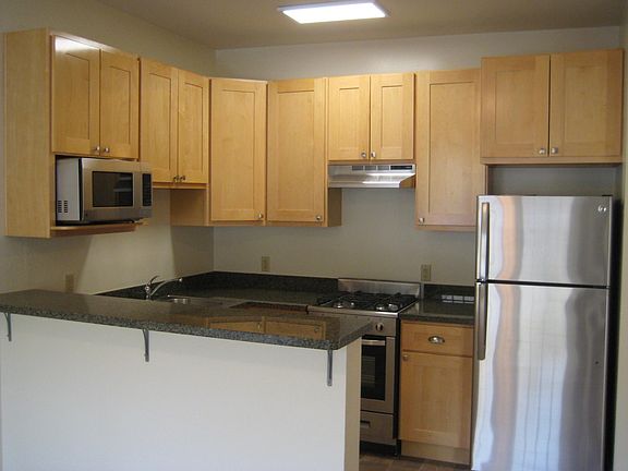 3rd image of 1450 Castro St APT 2