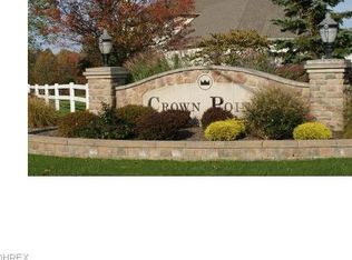 435 Crown Ridge Dr, Cuyahoga Falls, OH