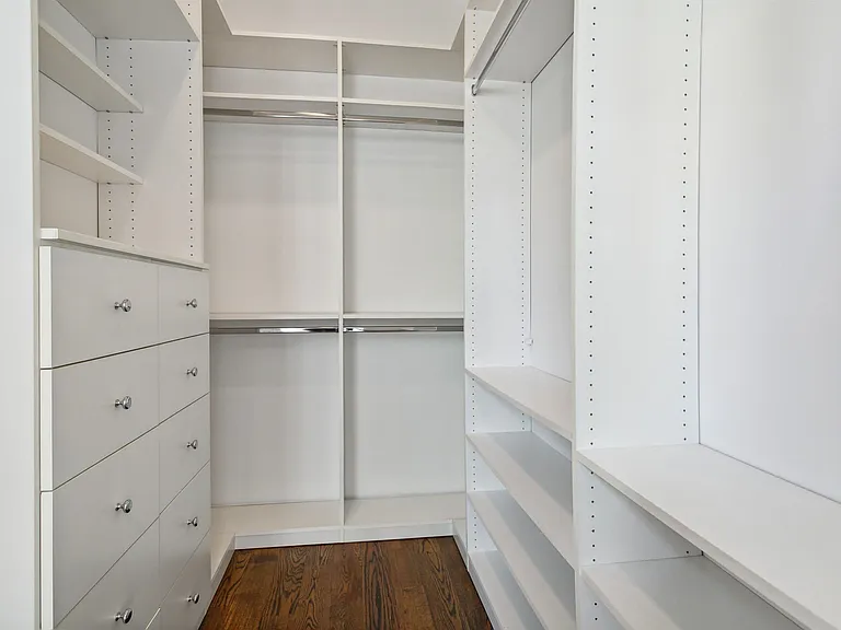 231 1st St #4G — Photo 18