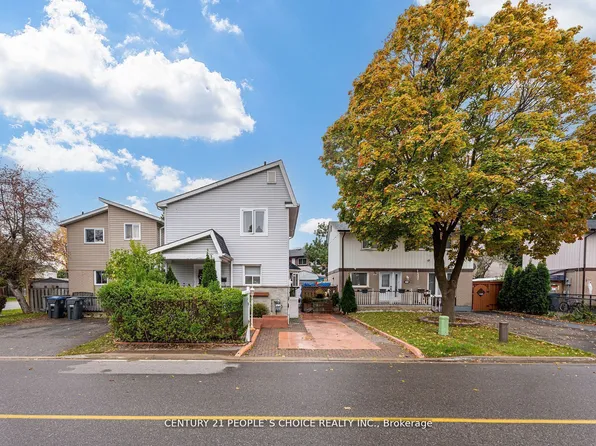 13 Jeffrey St, Brampton, ON L6S 2M9