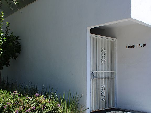 3rd image of 13010 W San Vicente Blvd
