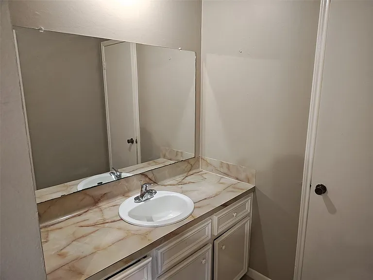 11514 Meadow Ln #D — Photo 13