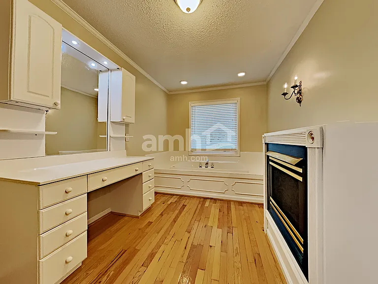 2262 Byron Ct SW — Photo 12