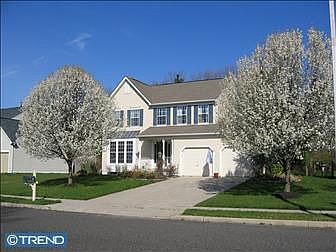 1st image of 64 Raintree Dr