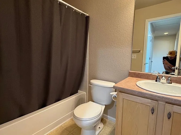 392 Montgomery Dr — Photo 17