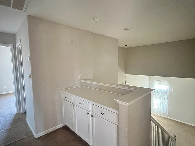 1744 Newark Ln — Photo 9