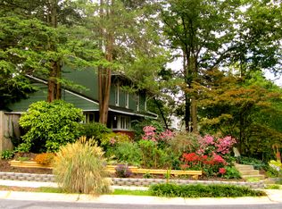 9207 Lindale Dr, Bethesda, MD 20817