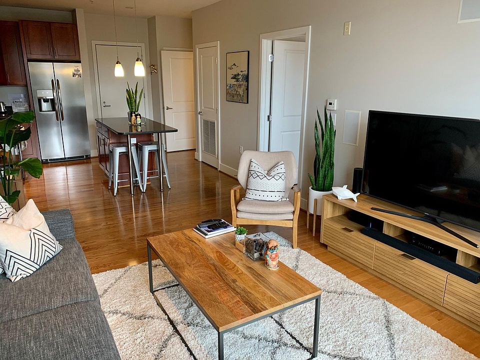 1st image of 1800 Wilson Blvd #334
