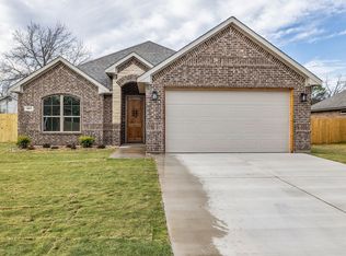 603 Madison St, Cleburne, TX 76033