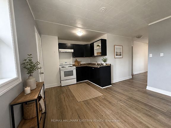 2nd image of 129 Main St #6