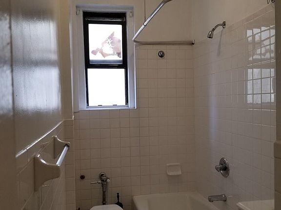 4th image of 27-09 Newtown Ave #2C