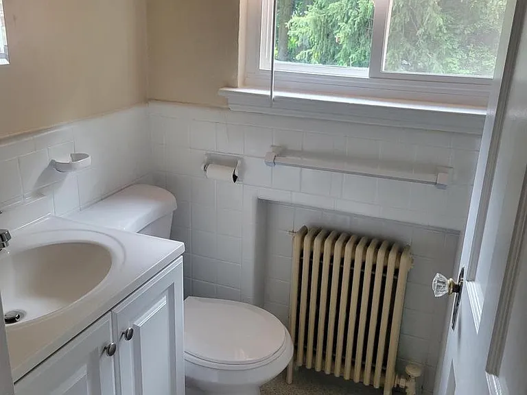 8404 Cedar St — Photo 15