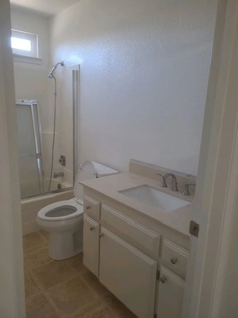 Charming Hesperia Home on a Spacious Lot — Photo 3