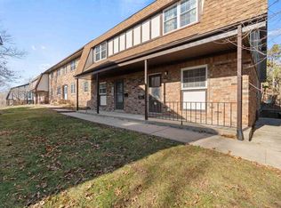 1701 21st Avenue Pl, Coralville, IA 52241