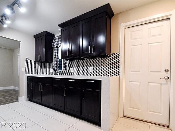 5th image of 5015 N 5th St