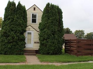 419 NE 3rd St, Madison, SD 57042