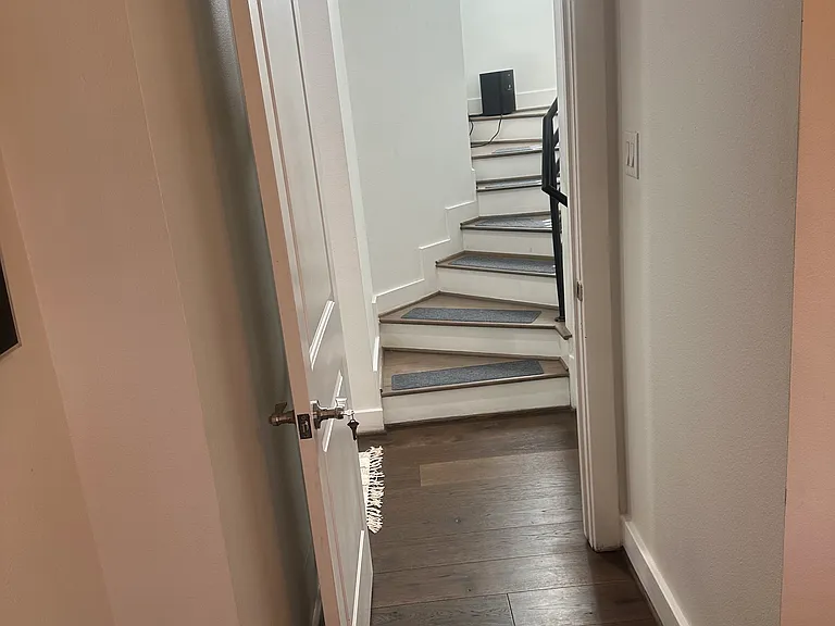5715 Larkin St #D — Photo 16