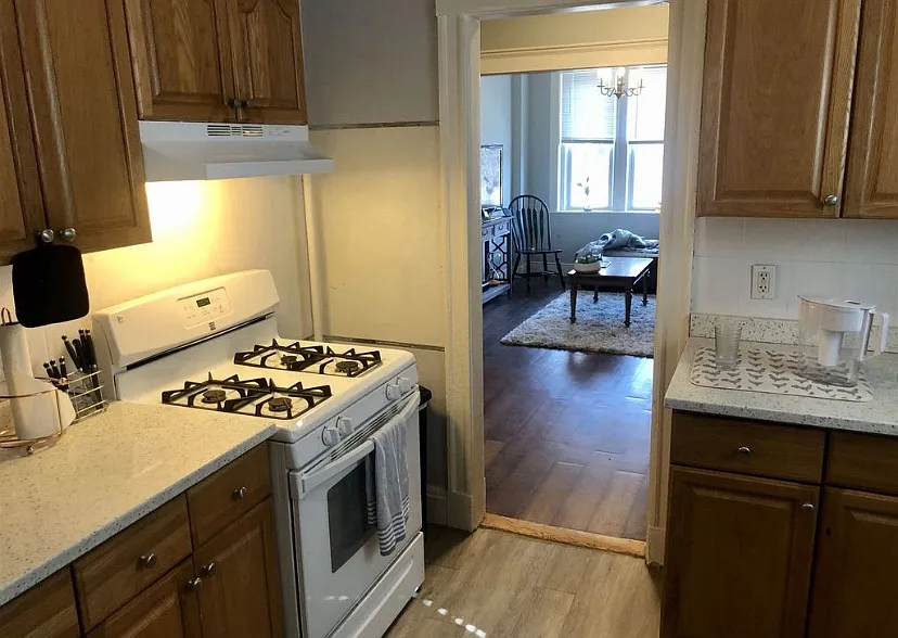 2 bed, 9999 sqft, $2,400 — Photo 4