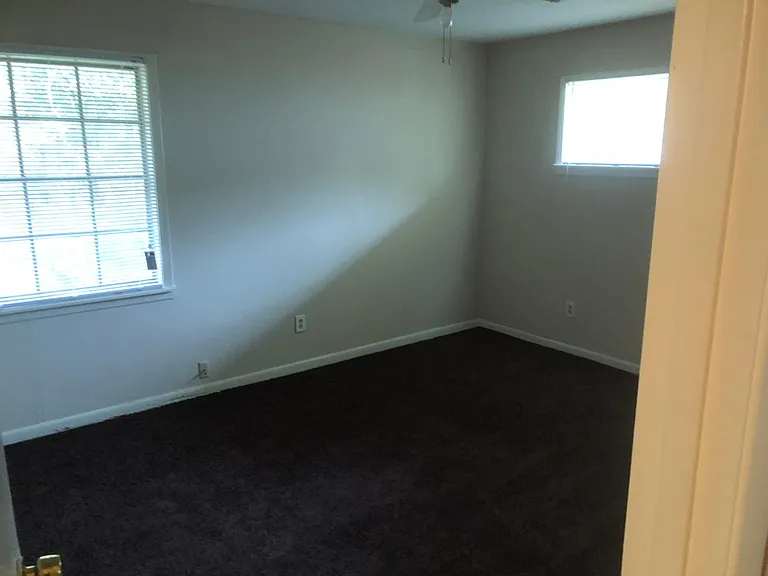 806 Franklin Dr — Photo 9