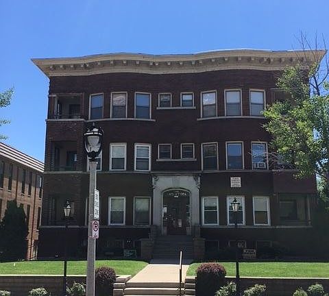3rd image of 2311 W Wisconsin Ave #7106426