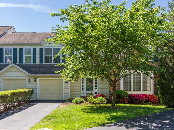 218 Hillsboro Mls, Wallingford, PA 19086