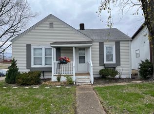 203 E Washington St, Cuba, MO 65453