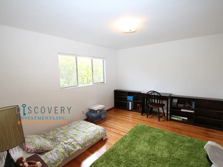 26 Sylvan Way — Photo 10