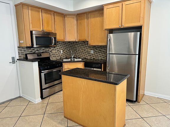 4th image of 8251 Blackburn Ave APT 3