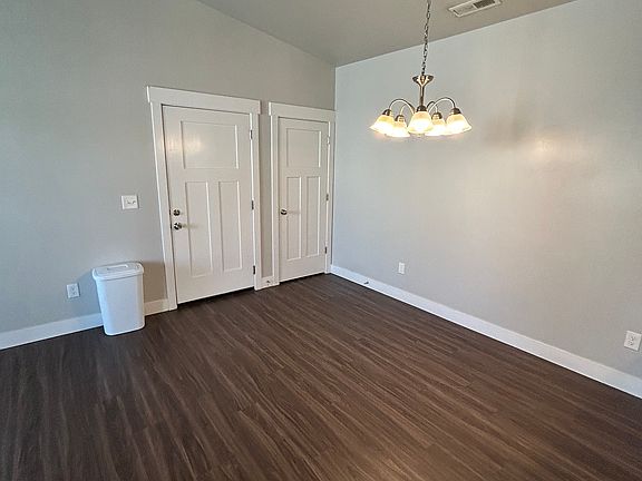 3rd image of 501 N 360 W #1