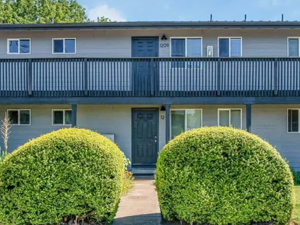 1207 D St NE, Salem, OR 97301
