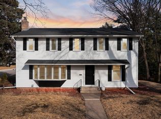 101 Oakwood Rd, Hopkins, MN 55343