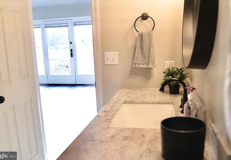 802 Marion Quimby Dr — Photo 28